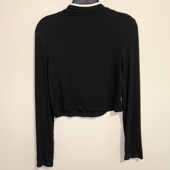 SHEIN Contrast Binding Mandarin Collar Crop Top #141 - Picture 6 of 6